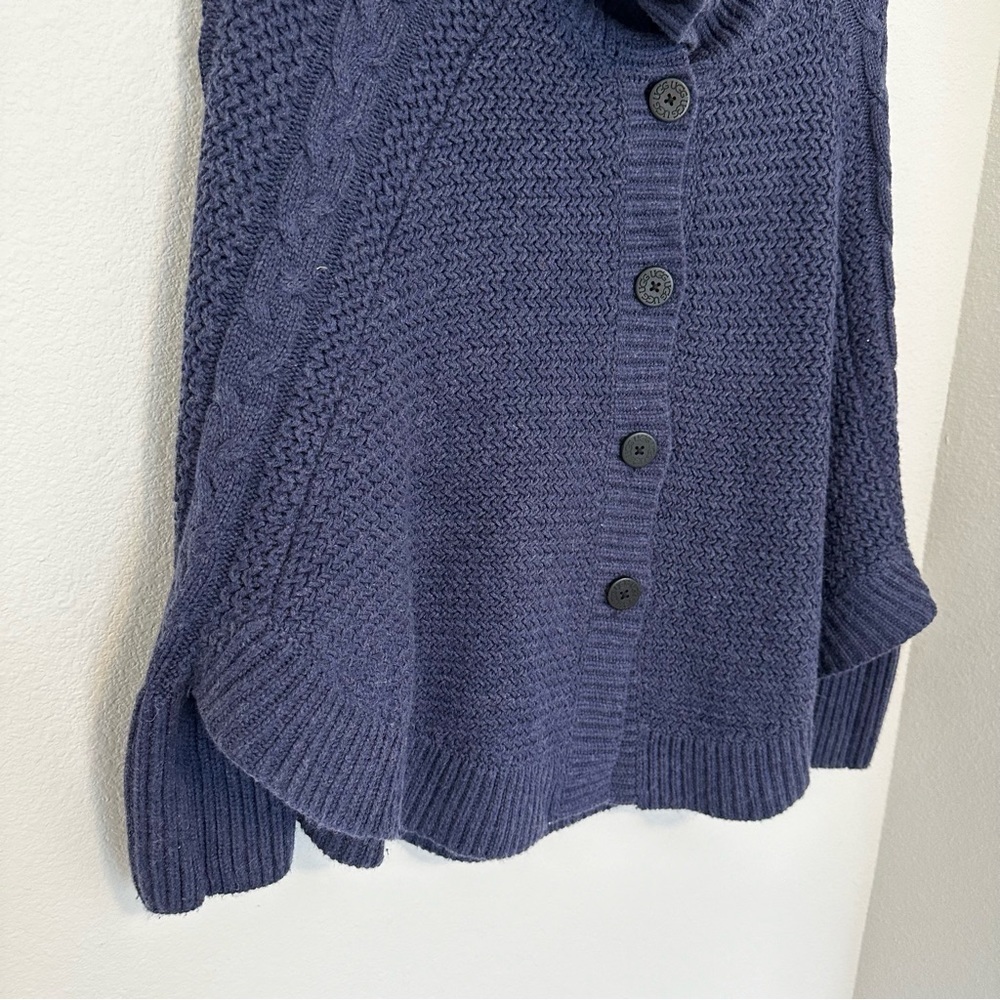 UGG Maribeth Poncho Knit Sweater Buttoned Dark Blue Wool Blend Size XS/S Women’s - Picture 5 of 13